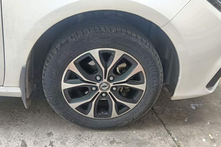 Used FORTHING Joyear S50 2019 1.6L Manual Luxury Model Right Front Wheel Hub