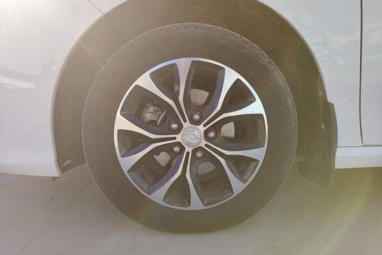 Used FORTHING Joyear S50 2020 1.6L Manual Luxury Model Left Front Wheel Hub