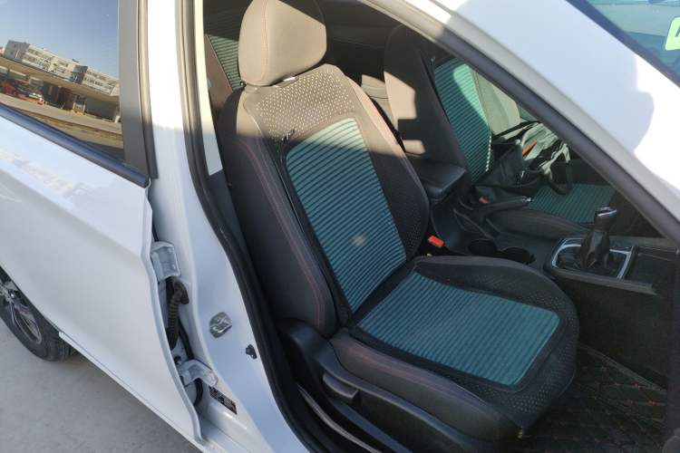 Used FORTHING Joyear S50 2020 1.6L Manual Luxury Model Right Front Seat