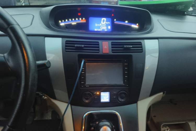 Used FORTHING Joyear SUV 2012 1.6L Comfort Model Audio And AC Panel