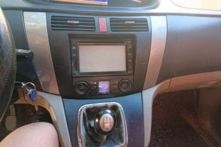 Used FORTHING Joyear SUV 2012 1.6L Luxury Model Audio And AC Panel
