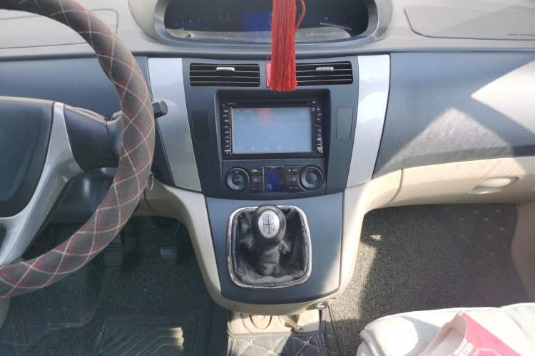 Used FORTHING Joyear SUV 2012 1.6L Luxury Model Audio And AC Panel