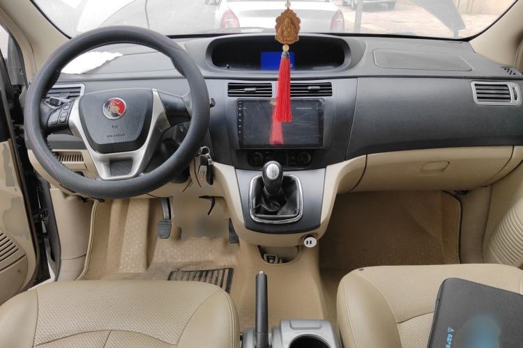 Used FORTHING Joyear SUV 2012 1.6L Comfort Model Center Console