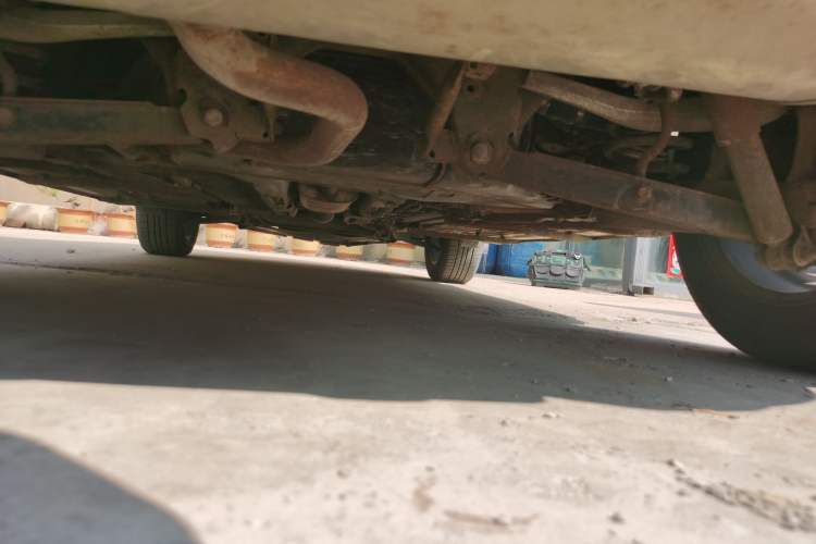 Used FORTHING Joyear SUV 2012 1.6L Luxury Model Chassis Rear