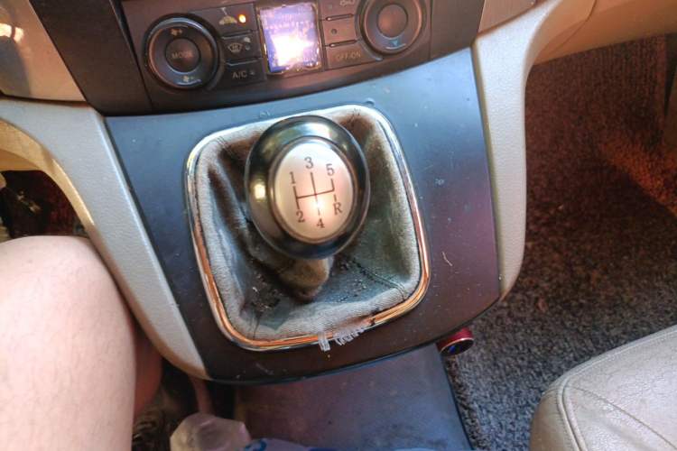 Used FORTHING Joyear SUV 2012 1.6L Luxury Model Gear Lever