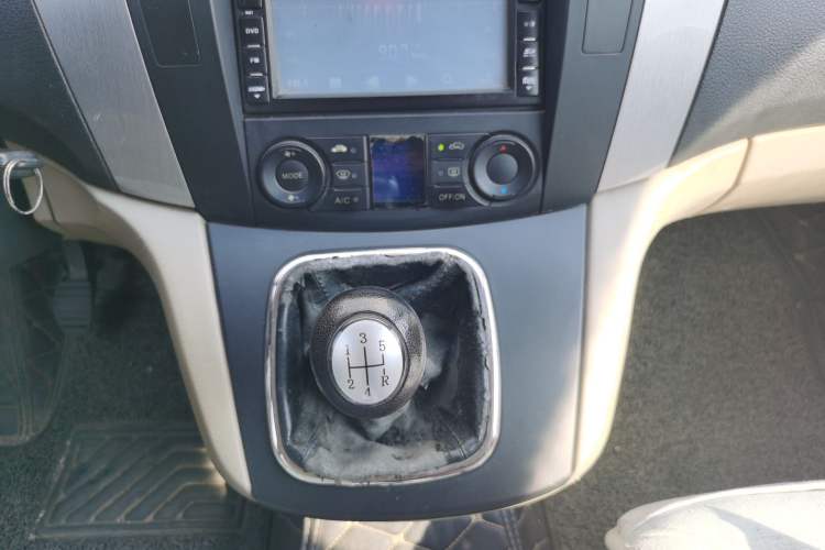 Used FORTHING Joyear SUV 2012 1.6L Luxury Model Gear Lever