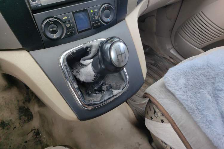 Used FORTHING Joyear SUV 2012 1.6L Luxury Model Gear Lever