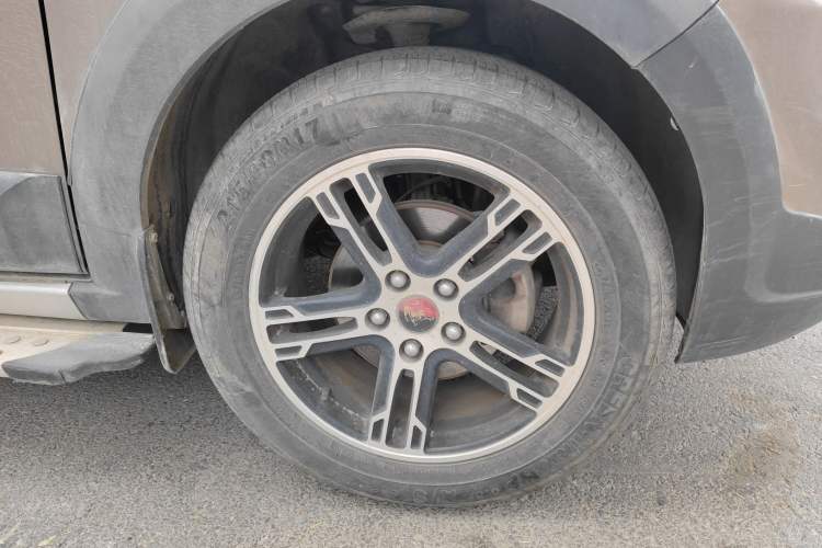 Used FORTHING Joyear SUV 2012 1.6L Comfort Model Right Front Wheel Hub