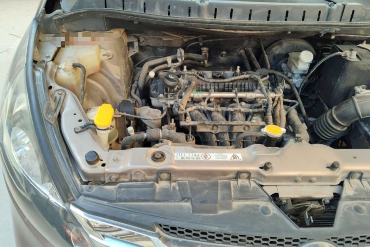 Used FORTHING Joyear SUV 2012 1.6L Luxury Model Engine Bay Right