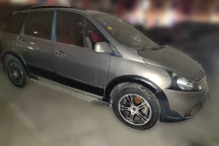Used FORTHING Joyear SUV 2012 1.6L Comfort Model Front Right 45 Deg