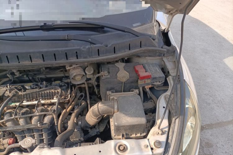 Used FORTHING Joyear SUV 2012 1.6L Luxury Model Engine Bay Left