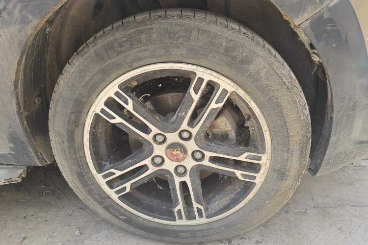 Used FORTHING Joyear SUV 2012 1.6L Deluxe Model Right Front Wheel Hub