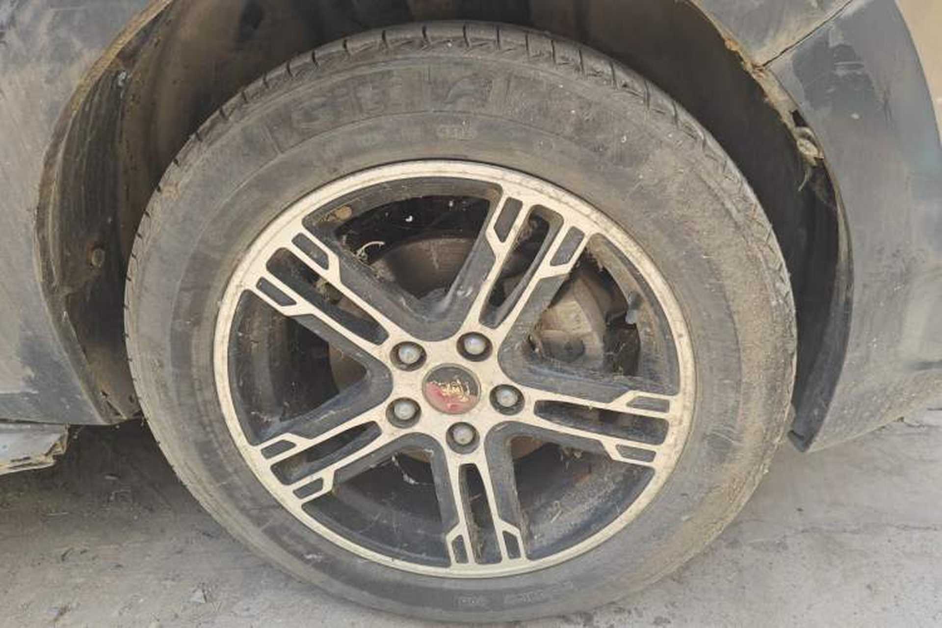 Used FORTHING Joyear SUV 2012 1.6L Deluxe Model Right Front Wheel Hub