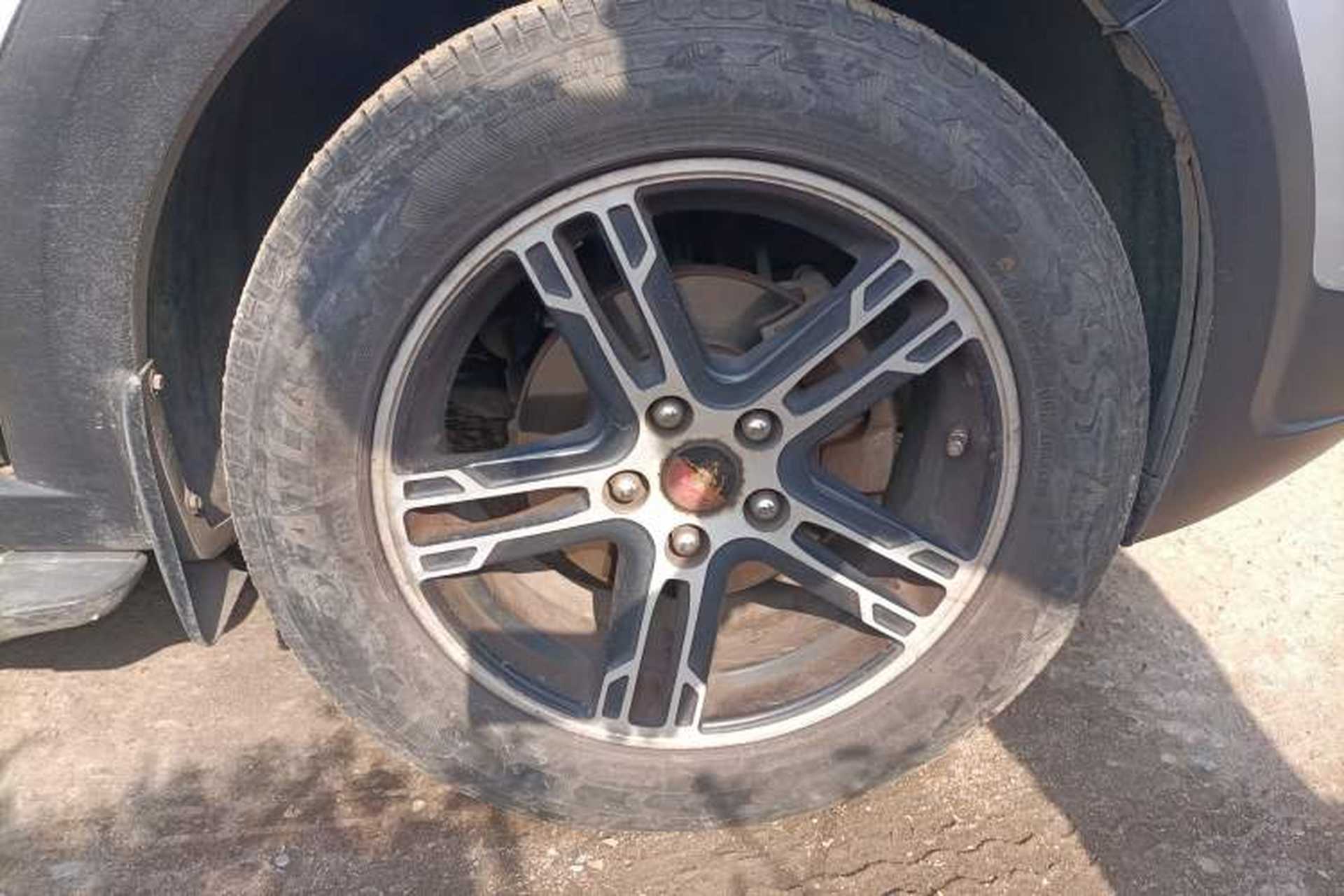 Used FORTHING Joyear SUV 2012 1.6L Luxury Model Right Front Wheel Hub