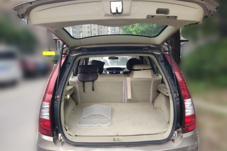 Used FORTHING Joyear SUV 2012 1.6L Luxury Model Trunk