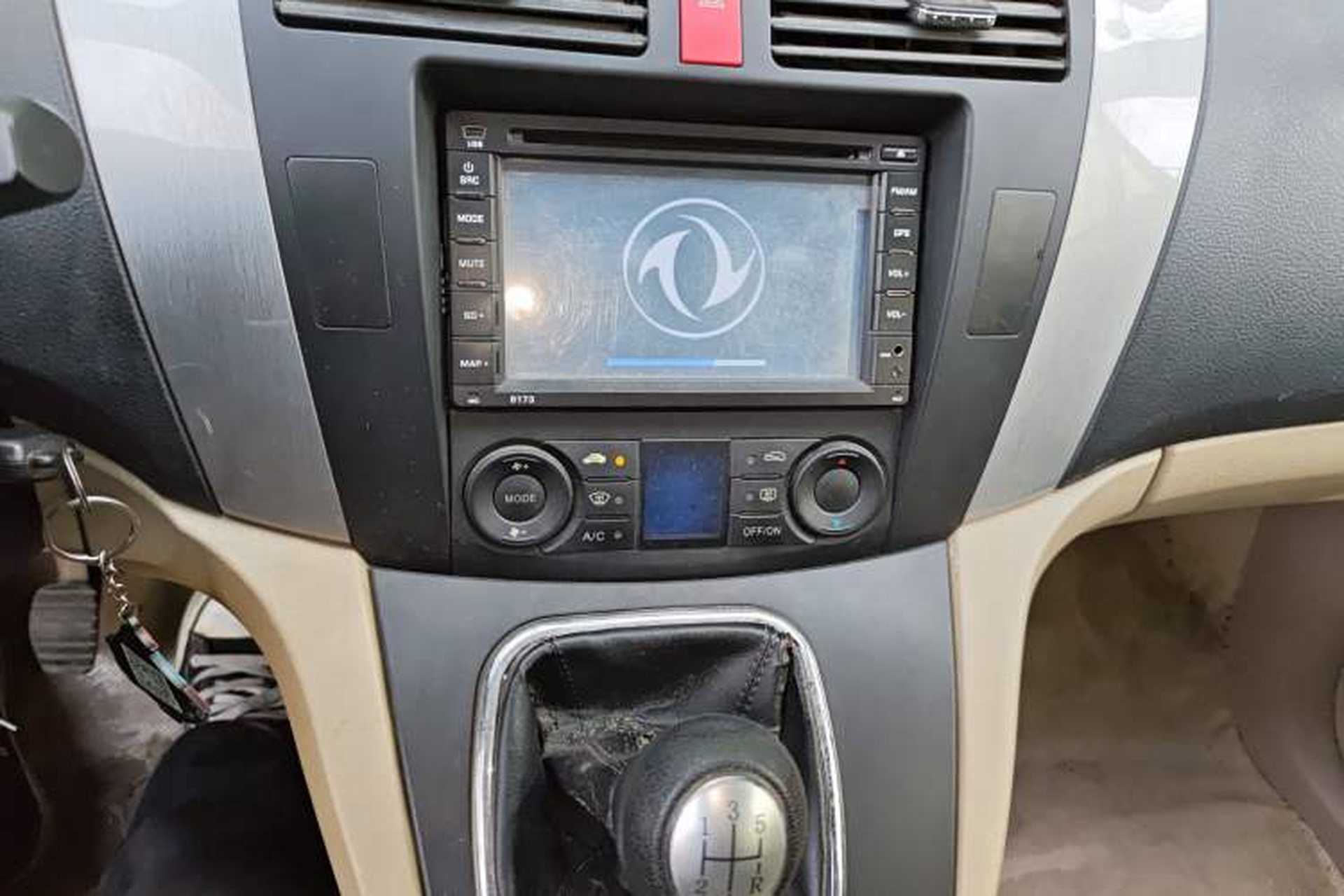 Used FORTHING Joyear SUV 2012 1.6L Luxury Model Audio And AC Panel