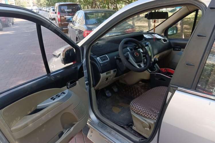Used FORTHING Joyear SUV 2012 1.6L Luxury Model Driver Seat