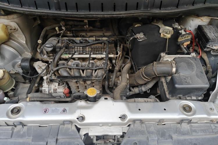Used FORTHING Joyear SUV 2012 1.6L Luxury Model Engine Bay