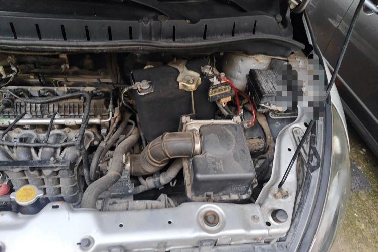 Used FORTHING Joyear SUV 2012 1.6L Luxury Model Engine Bay Left