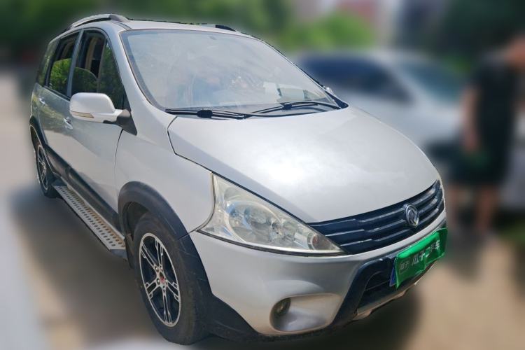 Used FORTHING Joyear SUV 2012 1.6L Luxury Model Front Right 45 Deg