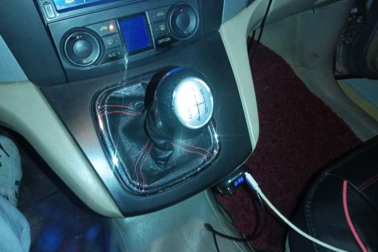 Used FORTHING Joyear SUV 2012 1.6L Luxury Model Gear Lever