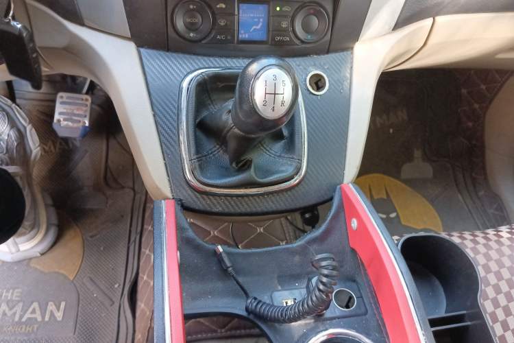 Used FORTHING Joyear SUV 2012 1.6L Luxury Model Gear Lever