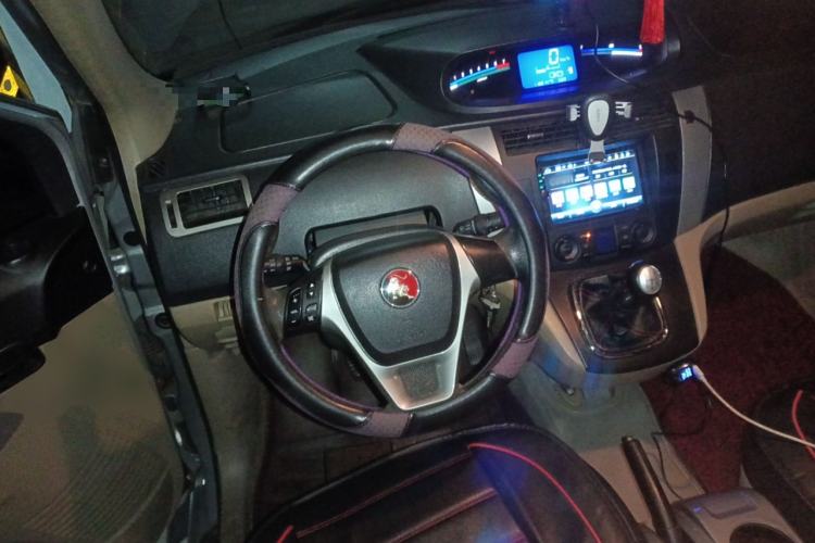 Used FORTHING Joyear SUV 2012 1.6L Luxury Model Steering Wheel