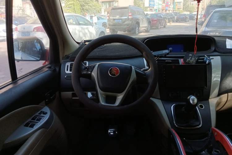 Used FORTHING Joyear SUV 2012 1.6L Luxury Model Steering Wheel
