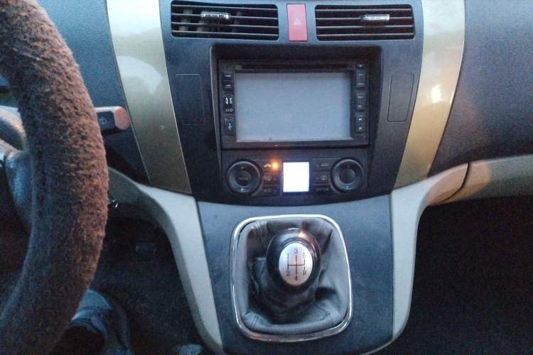 Used FORTHING Joyear SUV 2012 1.6L Luxury Model Audio And AC Panel