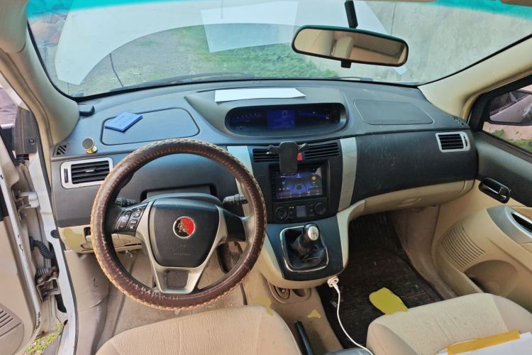 Used FORTHING Joyear SUV 2012 1.6L Luxury Model Center Console