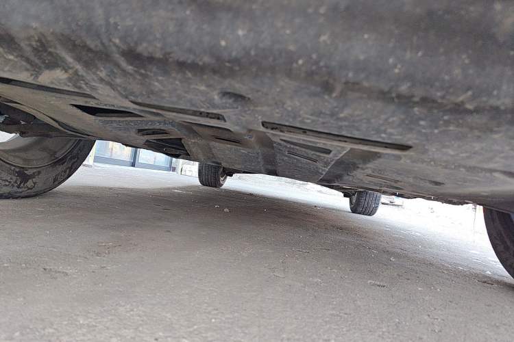 Used FORTHING Joyear SUV 2012 1.6L Luxury Model Chassis Front