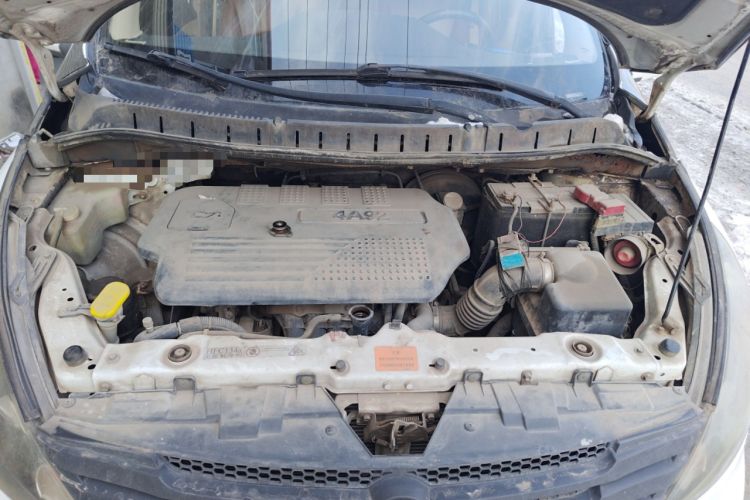 Used FORTHING Joyear SUV 2012 1.6L Luxury Model Engine Bay