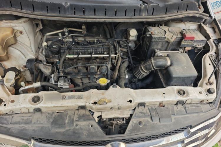 Used FORTHING Joyear SUV 2012 1.6L Luxury Model Engine Bay
