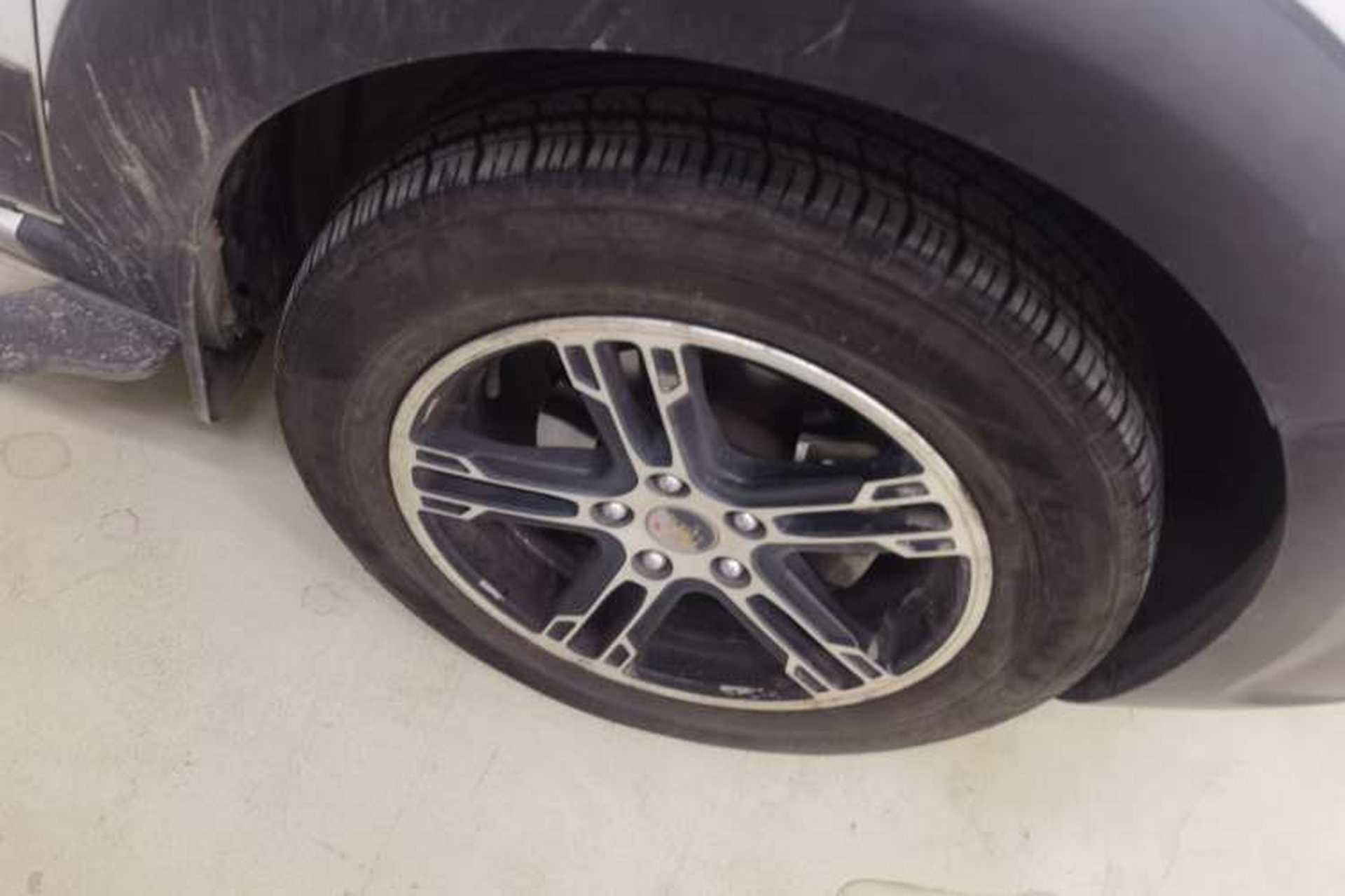 Used FORTHING Joyear SUV 2012 1.6L Luxury Model Right Front Wheel Hub