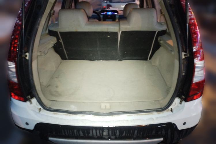 Used FORTHING Joyear SUV 2012 1.6L Luxury Model Trunk