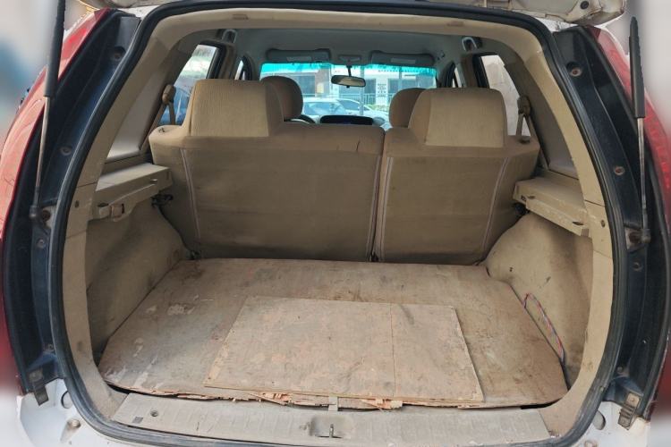 Used FORTHING Joyear SUV 2012 1.6L Luxury Model Trunk