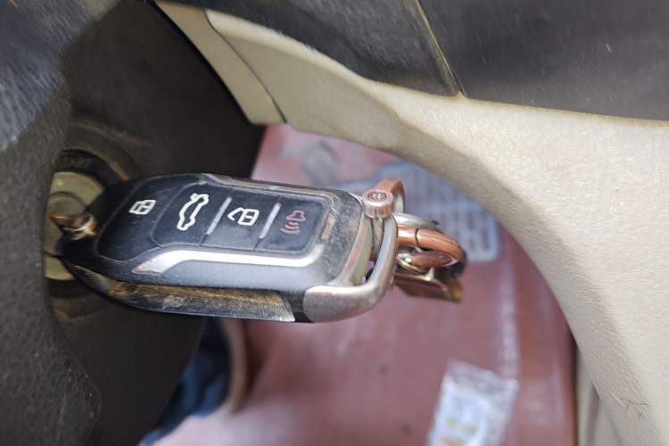 Used FORTHING Joyear SUV 2012 1.6L Luxury Model Vehicle Key