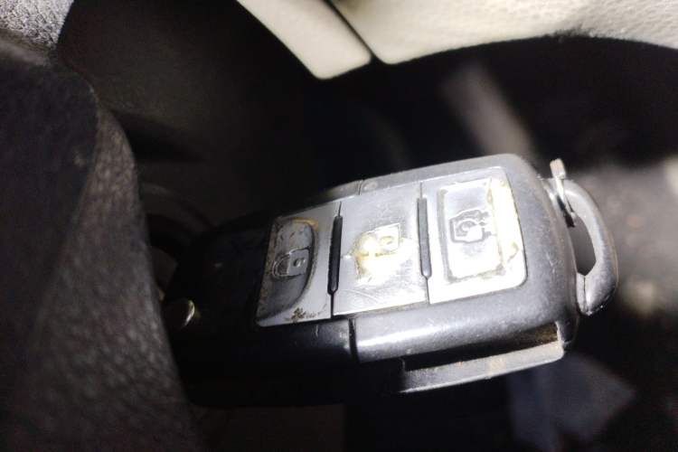 Used FORTHING Joyear SUV 2012 1.6L Luxury Model Vehicle Key