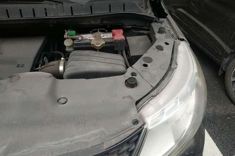 Used FORTHING Joyear X3 2014 1.5L Luxury Model Engine Bay Left
