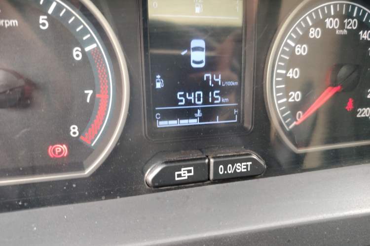 Used FORTHING Joyear X3 2014 1.5L Deluxe Edition Odometer Close Up