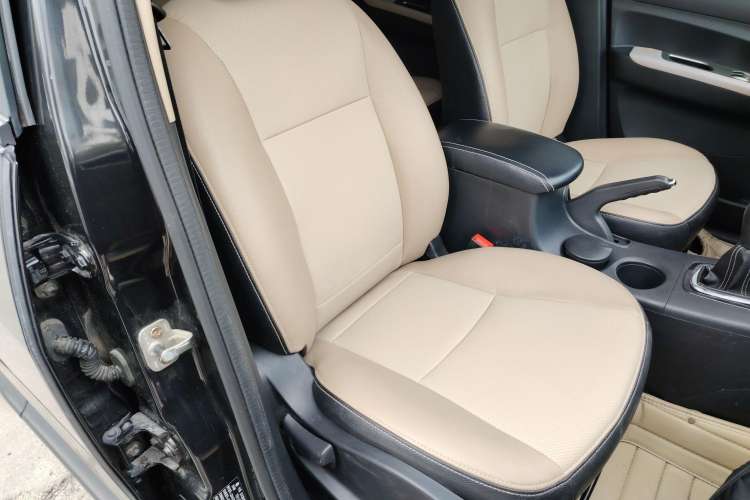 Used FORTHING Joyear X3 2014 1.5L Deluxe Edition Right Front Seat