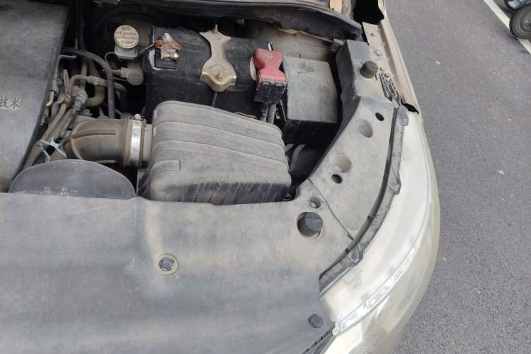 Used FORTHING Joyear X3 2014 1.5L Luxury Model Engine Bay Left
