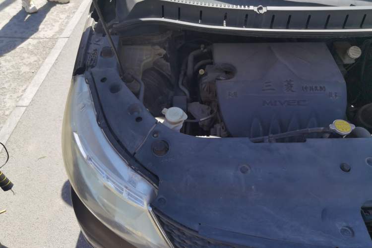 Used FORTHING Joyear X3 2014 1.5L Luxury Model Engine Bay Right