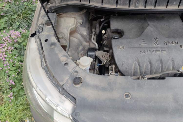 Used FORTHING Joyear X3 2014 1.5L Luxury Model Engine Bay Right