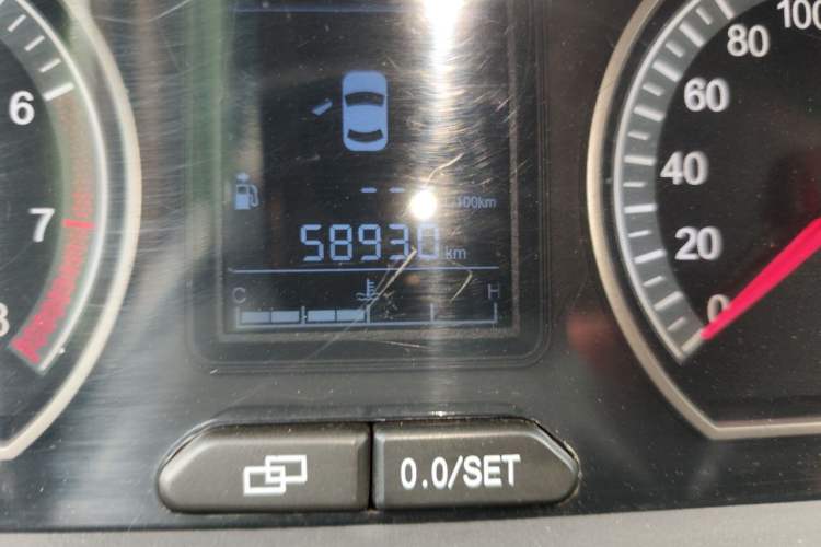 Used FORTHING Joyear X3 2014 1.5L Luxury Model Odometer Close Up