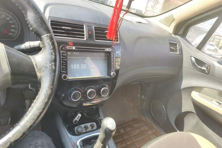 Used FORTHING Joyear X3 2014 1.5L Luxury Model Audio And AC Panel
