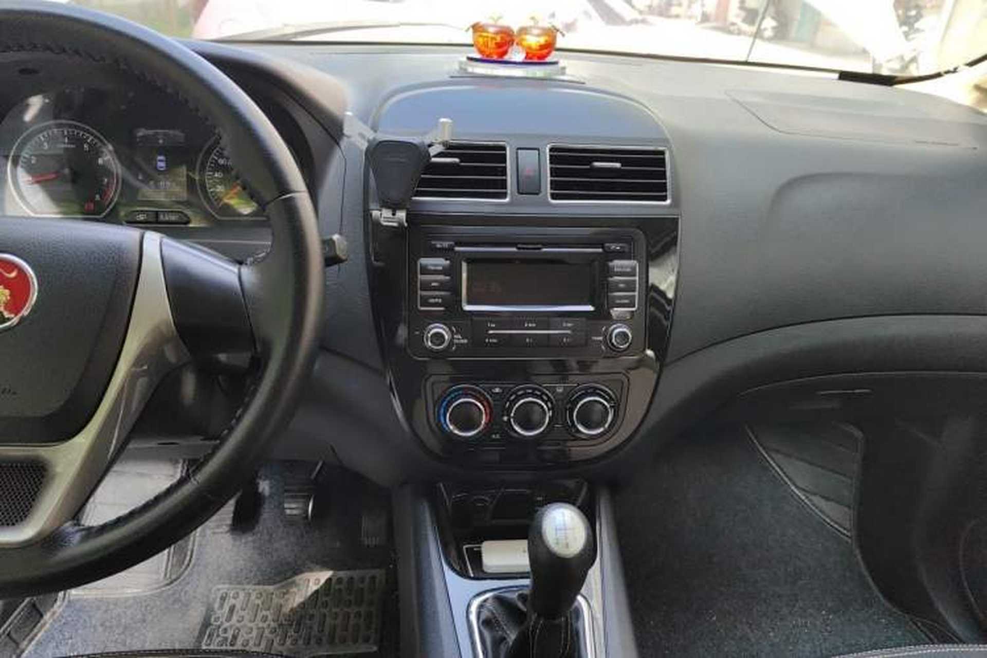 Used FORTHING Joyear X3 2014 1.5L Luxury Model Audio And AC Panel