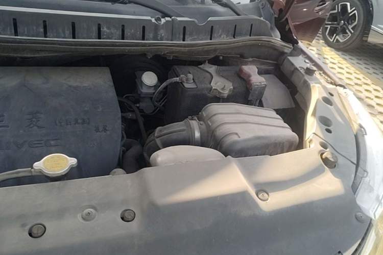 Used FORTHING Joyear X3 2014 1.5L Luxury Model Engine Bay Left