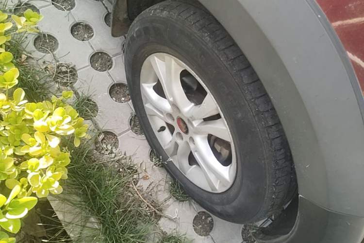 Used FORTHING Joyear X3 2014 1.5L Luxury Model Right Front Wheel Hub