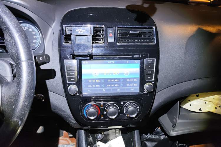 Used FORTHING Joyear X3 2014 1.5L Luxury Model Audio And AC Panel